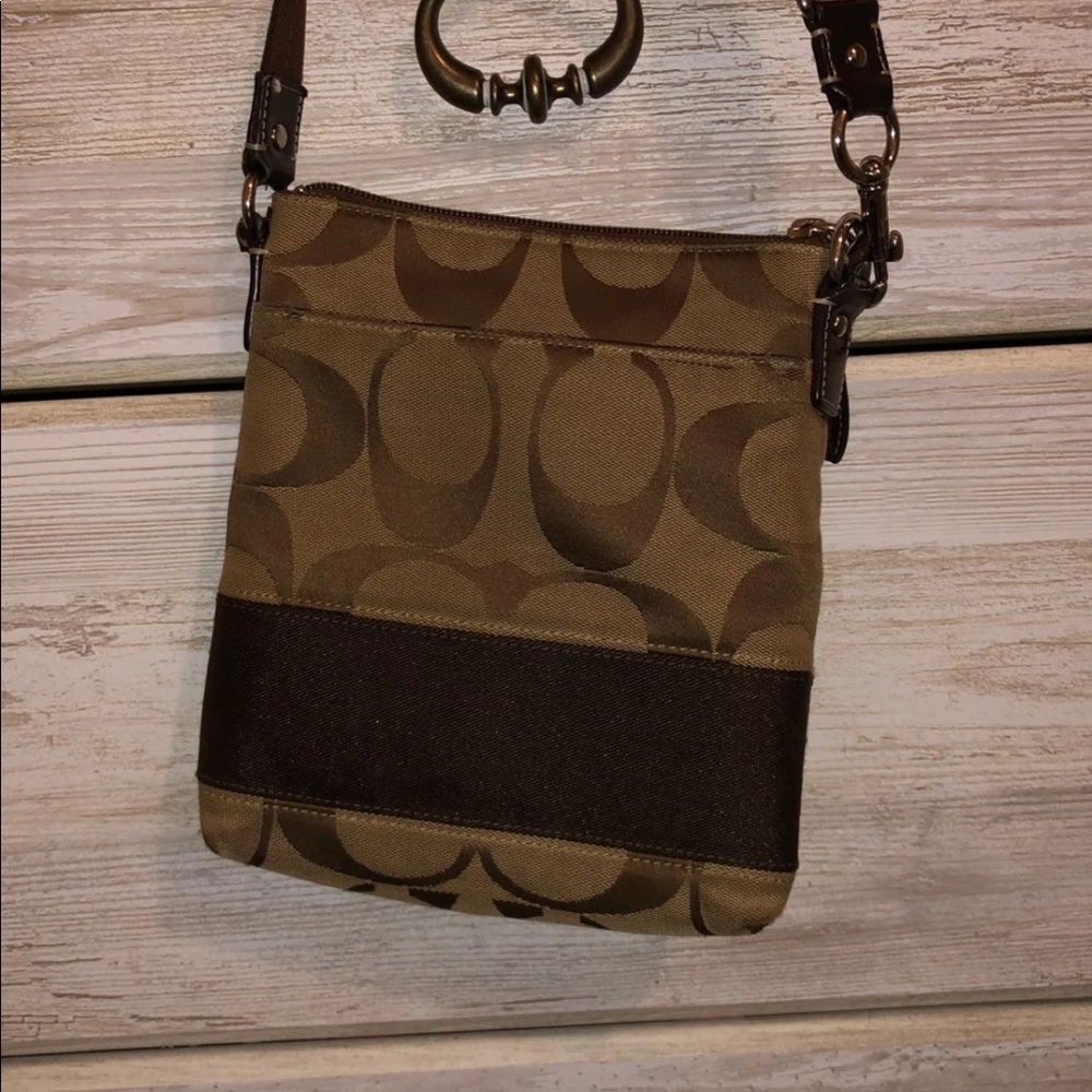 Coach crossbody - Picture 3 of 4